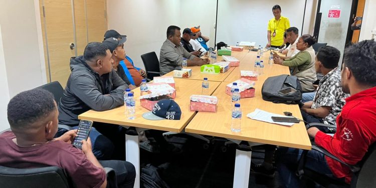 Pemuda Mimika, YLBH Papua Tengah dan Telkomsel Timika Bahas Kompensasi Kerugian Konsumen