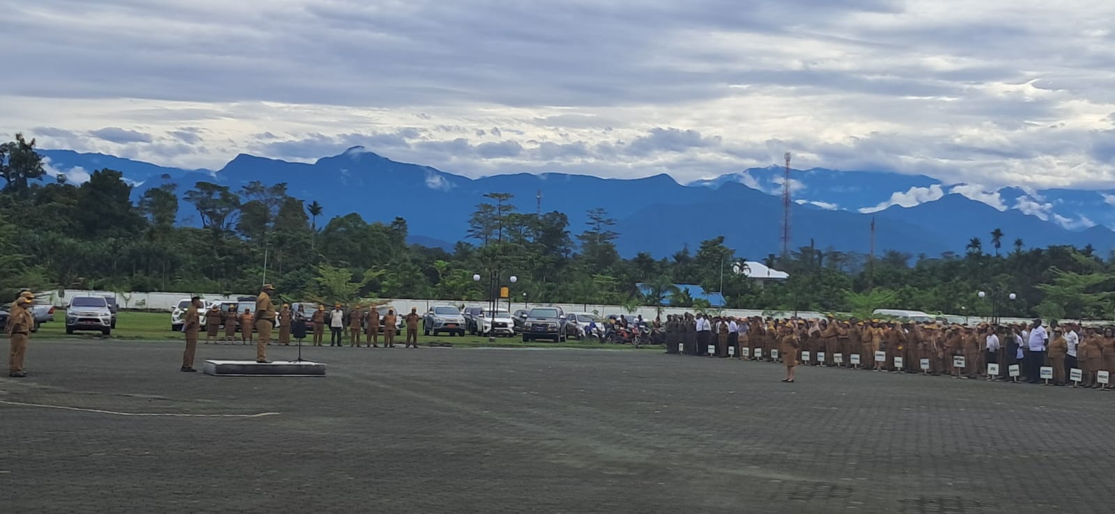 Penjabat Sekda Mimika Pimpin Apel Gabungan, Sampaikan Empat Poin Penting dari Bupati dan Wakil Bupati