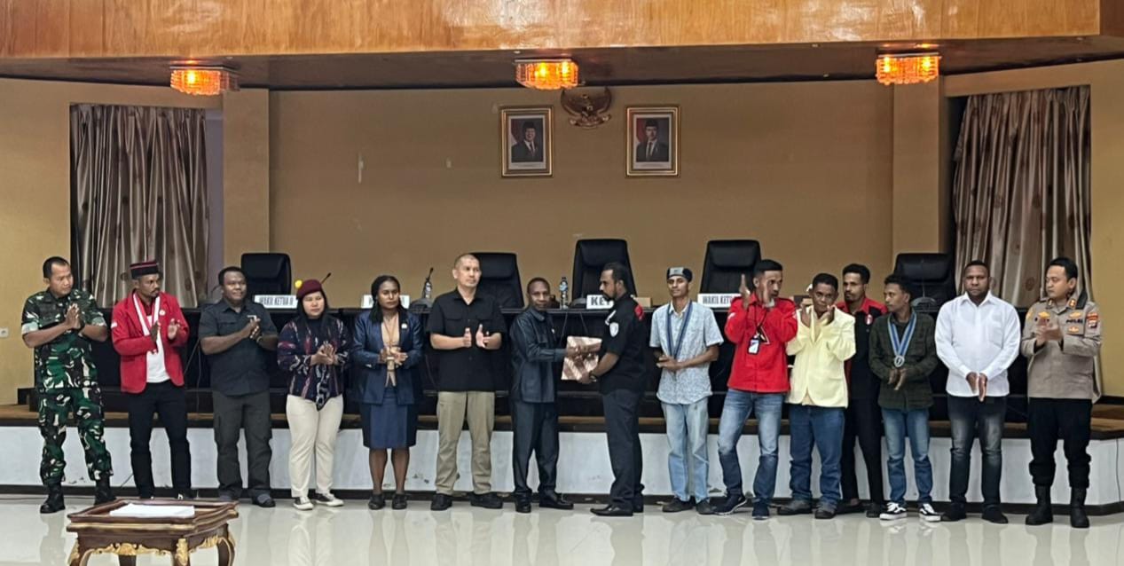 Aksi Damai Pemuda Mimika Bersatu Diapresiasi, 20 Poin Krusial Mengemuka di Ruang Sidang DPRK Mimika