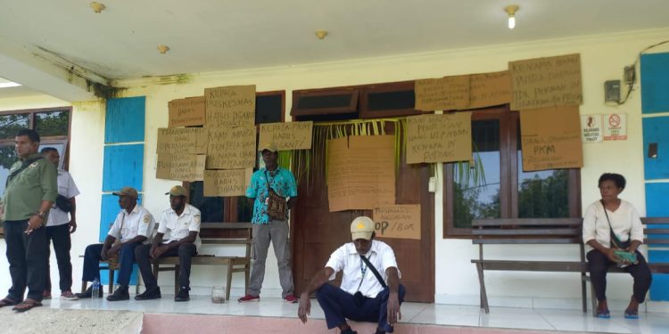Para Pegawai Pertanyakan Dana Operasional PKM Rp700 Juta dan Desak Kepala Puskesmas Atuka Segera Diganti