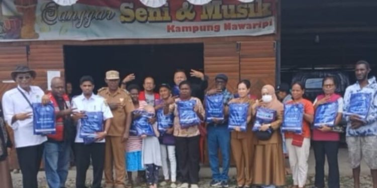 3.500 Kelambu Berkualitas Dibagikan di Kampung Nawaripi