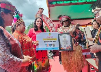 Distrik Wania Juara 1 Inovasi Pemerintahan Distrik ‘Mimika Innovation Week 2025’