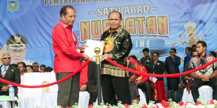 Dukung Pendidikan di Tanah Papua, Freeport Indonesia Serahkan Bantuan Pendidikan untuk YPK GKI