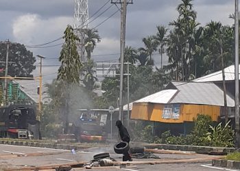 Saksi Mata Sebut Pelaku Penikaman SL Diduga Gunakan Mobil Warna Putih. Keluarga Korban Deadline Jam 4 Sore Ini, Polisi Sudah Harus Ungkap Pelakunya