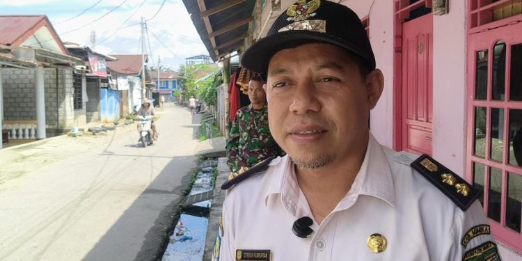 Lurah Inauga GR Meninjau Langsung Lokasi Rawan Banjir di Kawasan Jalan Kartini