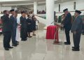 Perkuat Birokrasi Pemkab Mimika, Bupati Johannes Rettob Lantik 14 Pejabat
