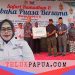 Anggota DPRK Mimika Hj. Rampeani Rachman Berikan 1.000 Kartu BPJS Ketenagakerjaan Bagi Warga Mimika