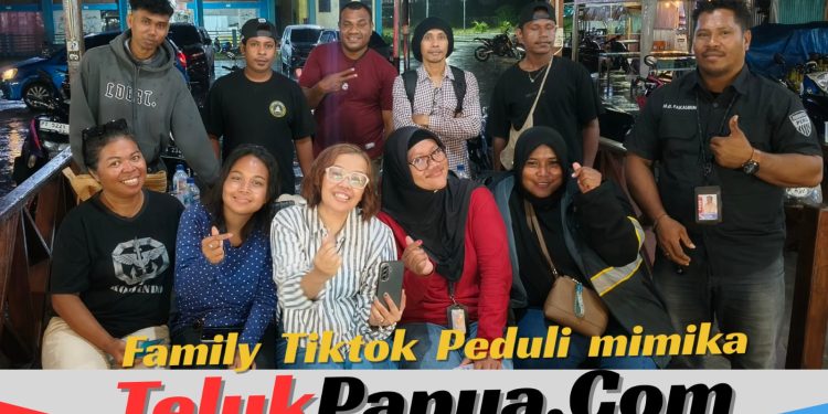 Komunitas TikTok Peduli Mimika Gelar Safari Ramadan dan Bagi Takjil di Kawasan Budi Utomo