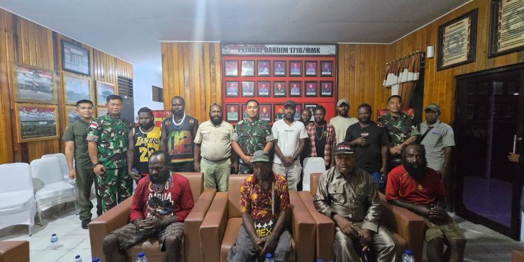 Enam Warga Sipil Dipulangkan, Keluarga di SP-12 Utikini Baru Sampaikan Apresiasi kepada Kodim 1710/Mimika