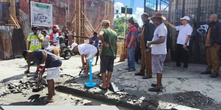 Fast Respon Atasi Genangan Air di Jalan Ahmad Yani, Warga Apresiasi Pemkab Mimika