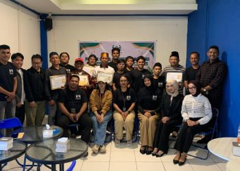 Pemerintah Distrik Mimika Baru & Pemuda Muslim Mimika Baru Berkolaborasi Lakukan Gerakan Sosial Lawan Sampah