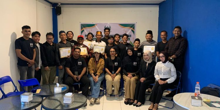 Pemerintah Distrik Mimika Baru & Pemuda Muslim Mimika Baru Berkolaborasi Lakukan Gerakan Sosial Lawan Sampah