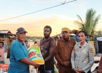 Kepala Distrik Mimika Timur: Pemerintah Hadir Membantu Warga dan Pembangunan Gereja