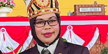 Mengapa Masyarakat Katolik di Pesisir Mimika Menyebut  Hj. Rampeani Rachman “Mutiara Toleransi”?